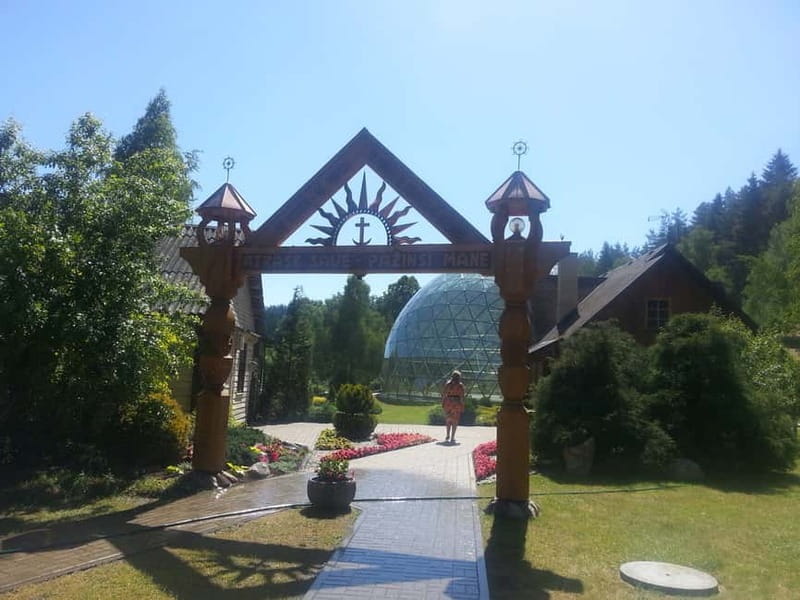 Dzukija National Park and Grutas Park: Full-Day Tour - Who Will Love This Tour?