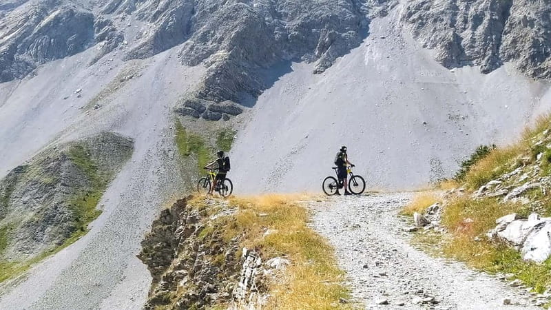 E-bike excursion in Sestriere along the Strada dell'Assietta at 2,400 meters - The Guides: Your Local Experts