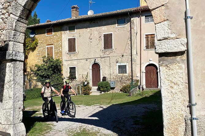 E-Bike tour and Wine tasting in the Austrian Fort from Pastrengo - Discovering the Hinterland of Lake Garda on E-Bike