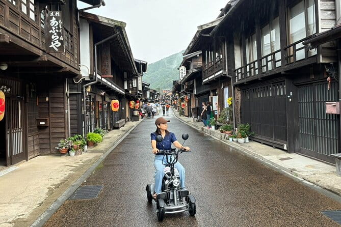 E-Kart Without Drivers License Can Be Driven on Public Roads - Safety Features and Insurance Coverage