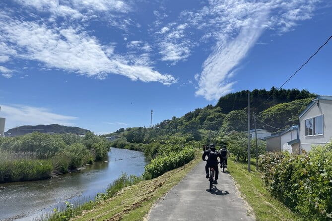 E-MTB Ride Tour in a Town at the Foot of the Hidaka Mountains - Meeting and Pickup