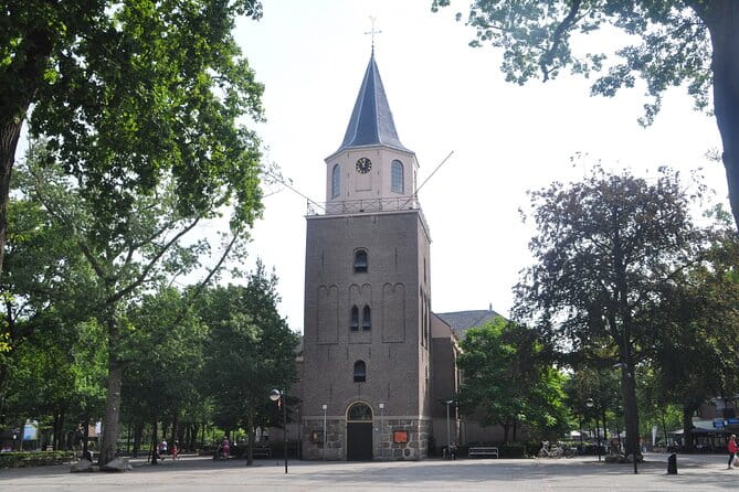 e-Scavenger hunt Emmen: Explore the city at your own pace - Breaking Down the Itinerary and Experience