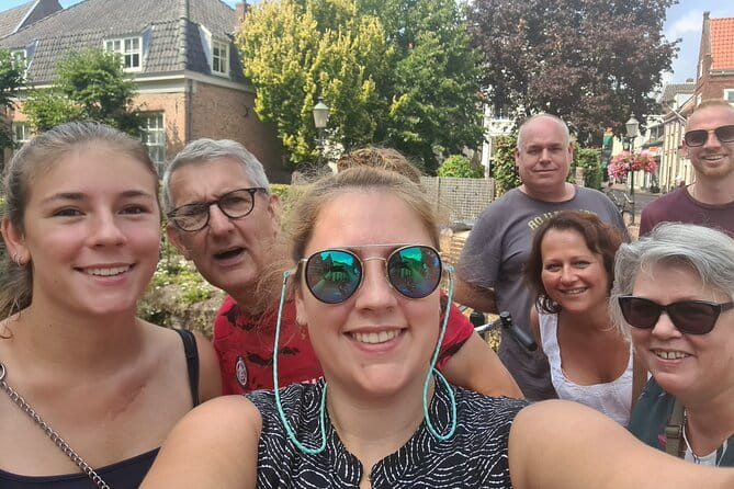 e-Scavenger hunt Enkhuizen: Explore the city at your own pace - Exploring Enkhuizen Through a Self-Guided Scavenger Hunt