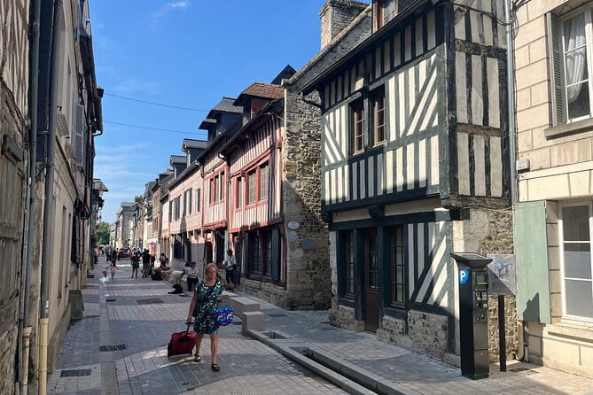 e-Scavenger hunt Honfleur: Explore the city at your own pace - Saint-Catherine Church and Other Architectural Highlights
