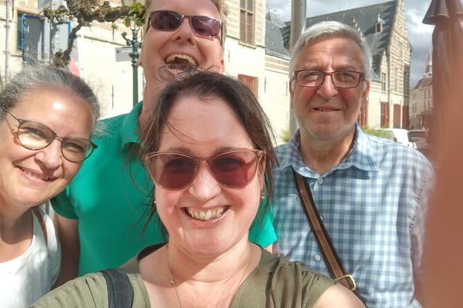 e-Scavenger hunt Honfleur: Explore the city at your own pace - The Vibrant Town Squares and Local Life