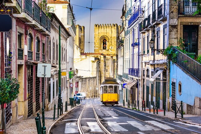 E-Ticket to St. George With Audio Tour and Lisbon City Audio Tour - St. George Castle Audio Tour