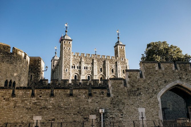Early Access Tower of London Tour With Opening Ceremony & Cruise - Awe-Inspiring Crown Jewels Display