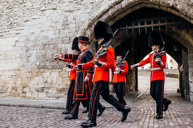 Early Access Tower of London Tour With Opening Ceremony & Cruise - Flexible Thames River Cruise Ticket