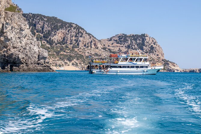 East Coast Bay to Bay Full-Day Boat Trip With Transfers - Activities and Amenities
