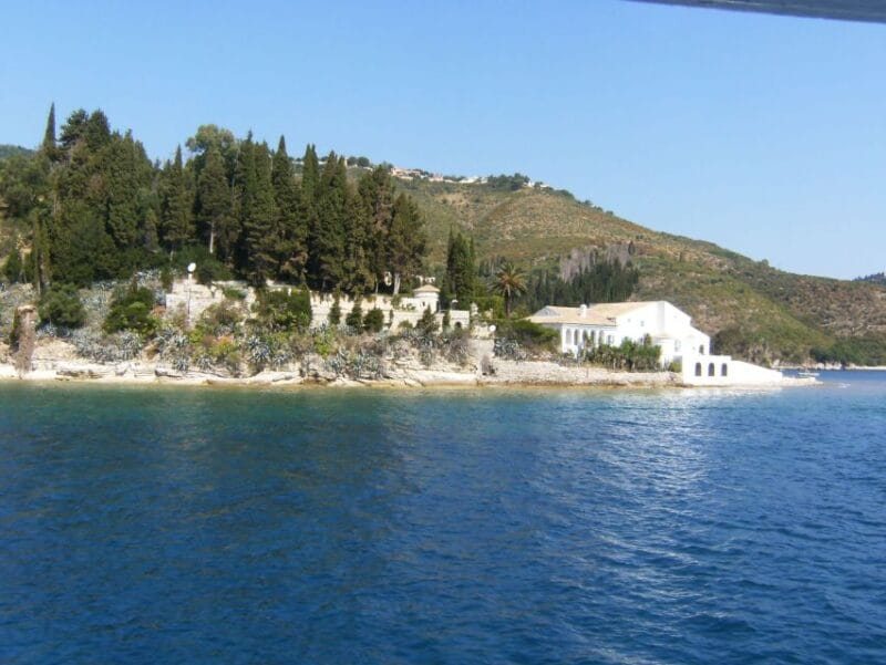 East coast cruise - Sightseeing and BBQ Lunch - Who This Tour Is Best For