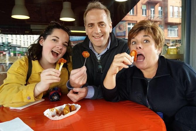 East Meets West: Berlins Street Art & Culinary Culture - Key Points