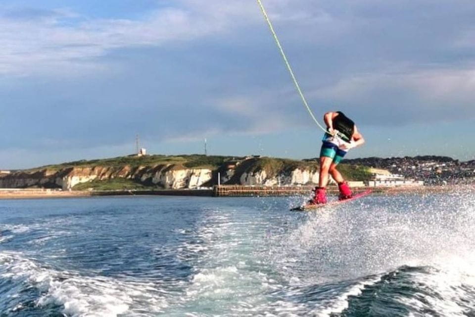 East Sussex: Wakeboarding Experience - Included in Experience
