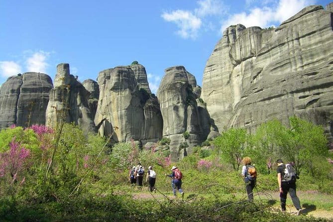Easy Hiking Adventure at Meteora - Introducing the Easy Hiking Adventure at Meteora