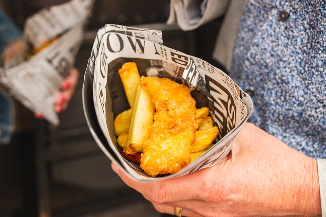 Eating London: Brick Lane, Shoreditch & Spitalfields Food Tour - Sumptuous Salt-Beef Bagel From Beigel Bake