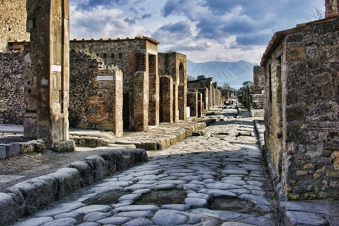 Echoes of Pompeii A Self Guided Tour with Mobile App (No Tickets) - Entering The Ancient Streets of Pompeii