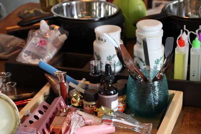 Eco-Friendly Lipstick Making Workshop in Paris - FAQ