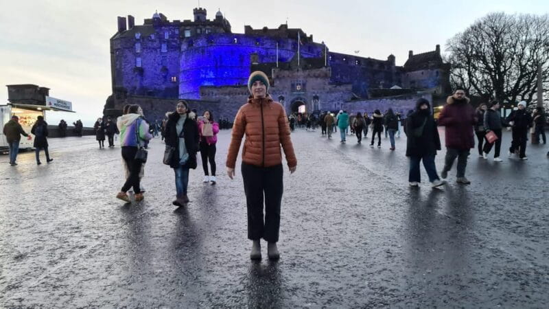 Edimbourg : Visite guidée privée en français avec Clémentine - Itinerary Breakdown: Walking Through Edinburgh’s Heart