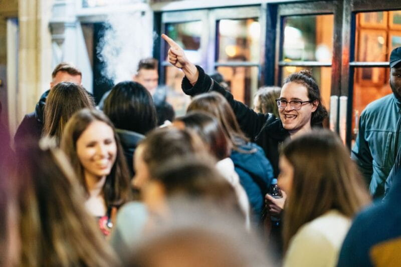 Edinburgh: 7 Bar Pub Crawl with 7 Shots & Discounts - Key points / Takeaways