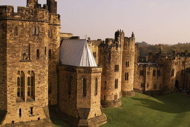 Edinburgh: Alnwick Castle & The Borders Hogwarts Filming Location - Key points/Takeaways