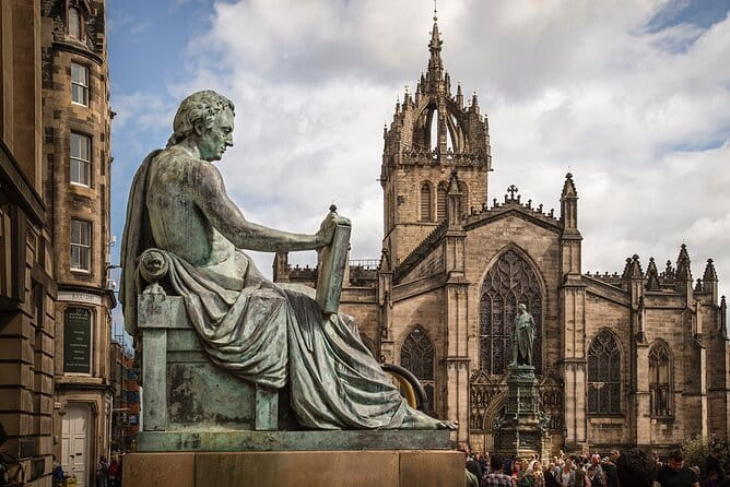 Edinburgh Castle & Royal Mile Walking Tour - Ticket Included - Who Will Love This Tour?