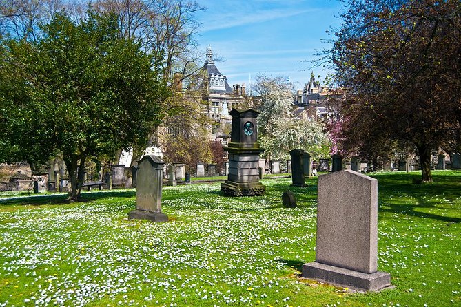 Edinburgh Darkside Walking Tour: Mysteries, Murder and Legends - Body-Snatching and Vampires