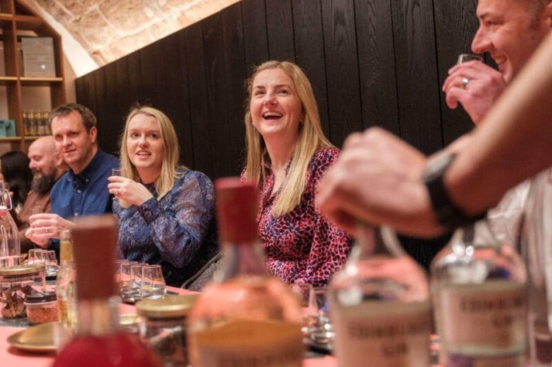 Edinburgh: Gin Distillery Tour and Tasting - Edinburgh: Gin Distillery Tour and Tasting — A Clear Spirit of the City