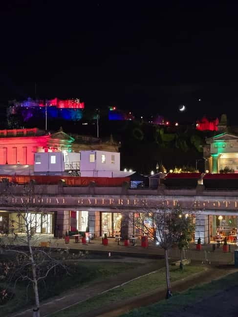 Edinburgh: Guided Day Tour with South Queensferry & Kelpies - Falkirk: Kelpies and the World’s Only Rotating Boat Lift