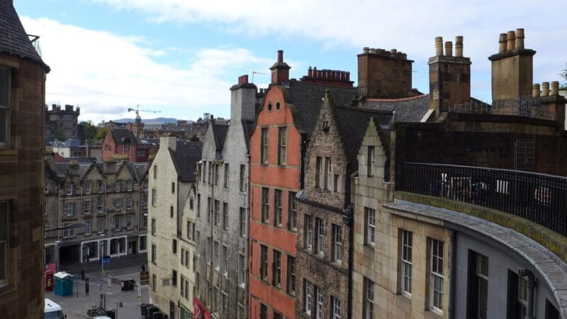 Edinburgh: History Lovers Old Town Walking Tour - Starting Point: Easy to Find and Convenient