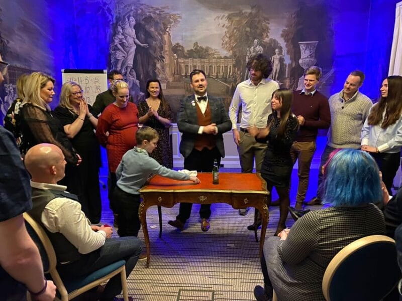 Edinburgh: Magic show, with famous magician, in luxury hotel - The Magic and Its History: What You’ll See