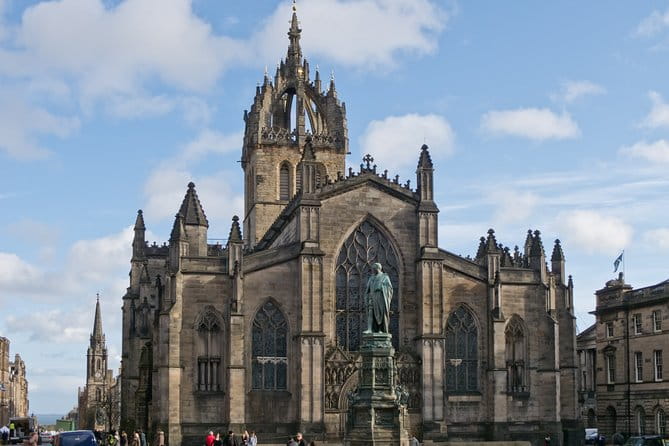 Edinburgh Private city tour - Discovering Edinburgh’s Top Sights and Hidden Corners