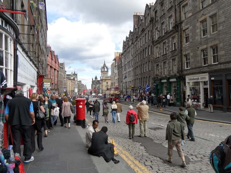 Edinburgh: Private Guided Walking Tour - Why This Tour Works for Different Types of Travelers