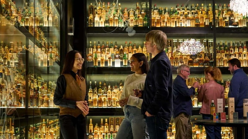 Edinburgh: Scotch Whisky Experience Rail Tour from London - An in-depth look at the journey from London to Edinburgh for whisky fans