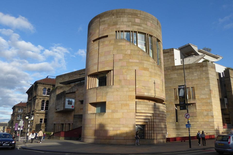 Edinburgh: Self-Guided City Sightseeing Treasure Hunt - Mobile-Based Treasure Hunt Experience