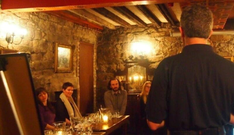 Edinburgh: Small-Group History of Whisky Tour with Tasting - FAQ