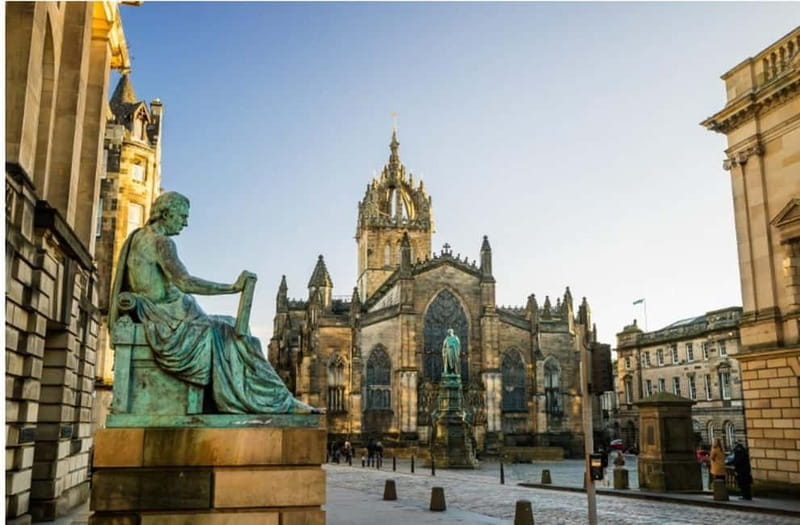 Edinburgh: Tales of the Royal Mile Walking Tour - Introducing the Edinburgh: Tales of the Royal Mile Walking Tour