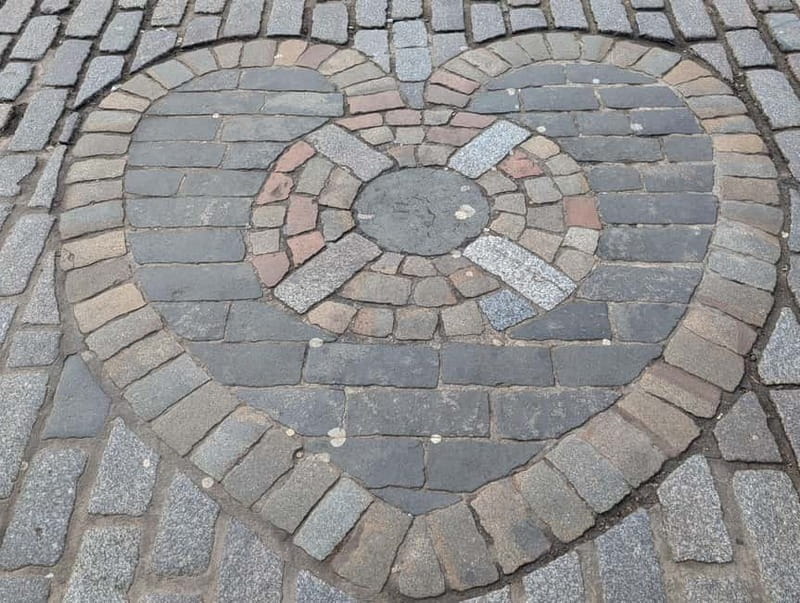 Edinburgh: Tales of the Royal Mile Walking Tour - Who Will Love This Tour?