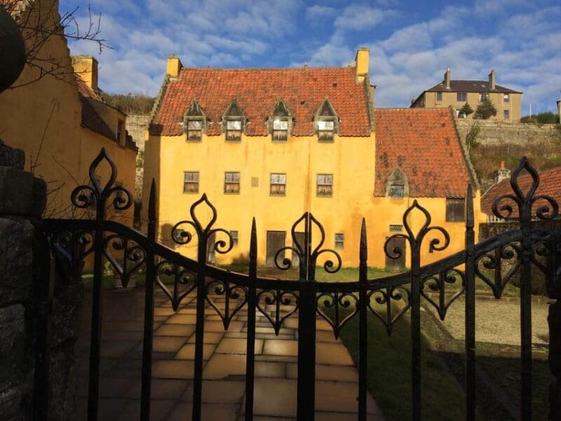 Edinburgh Top Outlander Highlights Walking Tour - FAQ