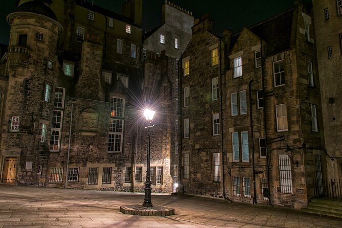 Edinburgh: Witches Old Town Walking Tour & Underground Vault - Navigating the Underground Vaults
