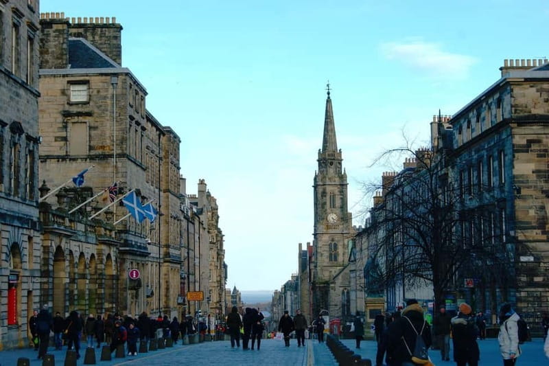 Edinburgh's must-see attractions: walking tour in French - Exploring Edinburgh’s Main Sights on Foot