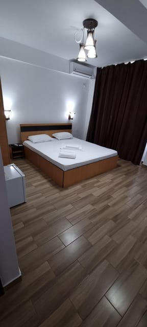 Eforie Nord: Blue Sky Hotel Accommodation with Breakfast - Who Will Love This Hotel?