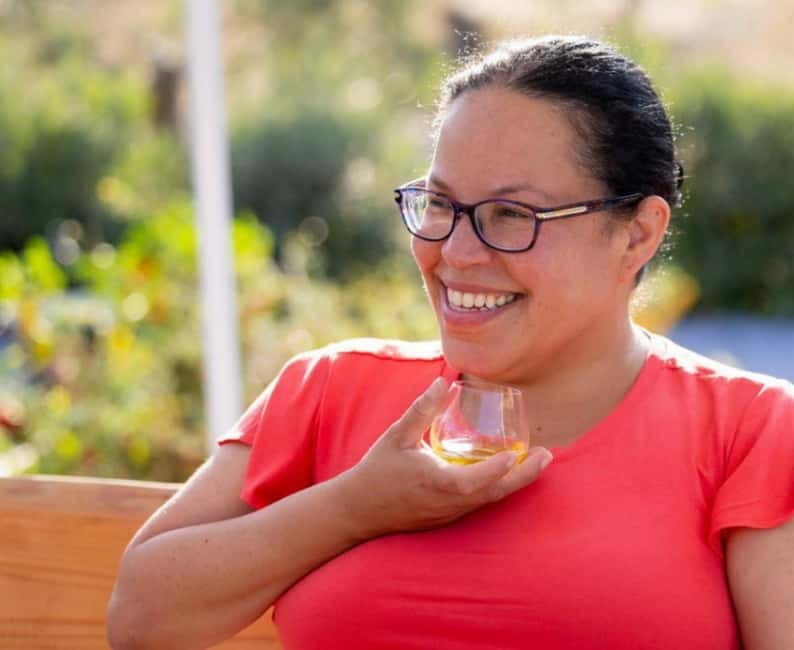 Eggares: Olive Oil Tasting with Traditional Naxian Dishes - Savoring Local Naxian Wine