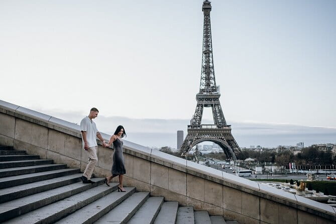 Eiffel Tower Private Photoshoot With a Professional Photographer - Key Points