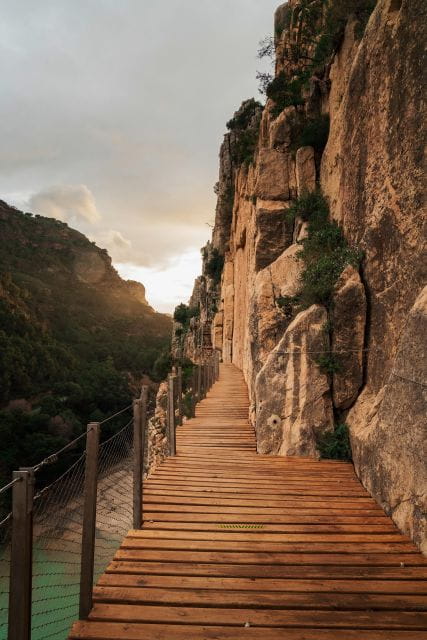 El Chorro: Hike" Caminito del Rey " + E-bike guided tour 2h - A Balanced Look at El Chorro’s Caminito del Rey and E-bike Tour