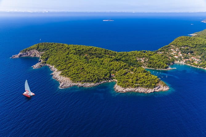 Elaphiti Islands by Catamaran with snacks and unlimited drinks from Dubrovnik - A Deep Dive into the Dubrovnik Elaphiti Islands Catamaran Tour