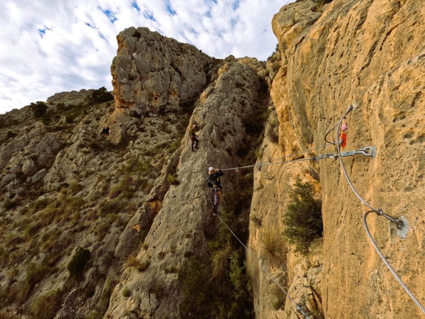 Elda: Bolón Ferrata, Record Zip Line. - Important Information
