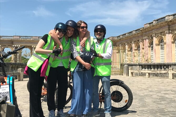 Electric 2-wheeler tour of the Chateau Park and Gardens - Exploring the Versailles Park on Electric Scooters
