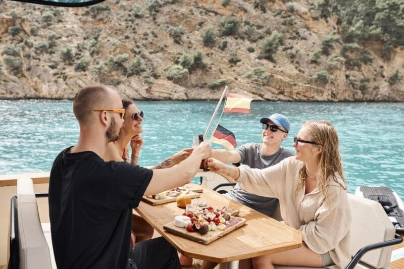 Electric Boat Family Tour - Key Points and Takeaways