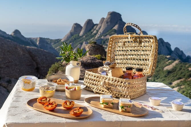 Elegant Private Picnic in Montserrat at 1100m Altitude - Hiking Through Geological Marvels and Charming Hermitages