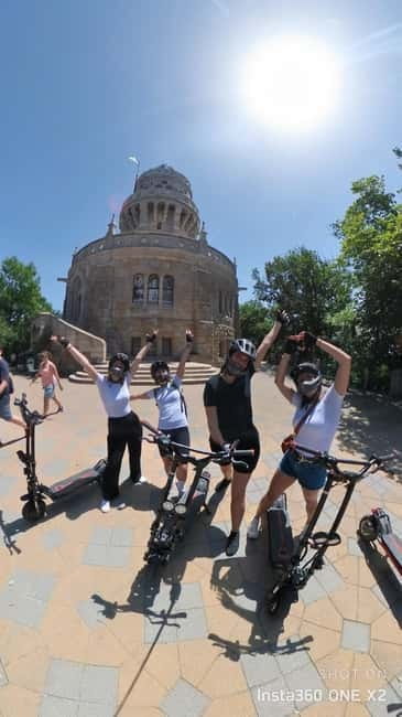 Elizabeth lookout tower: E-scooter tour - Key Points / Takeaways