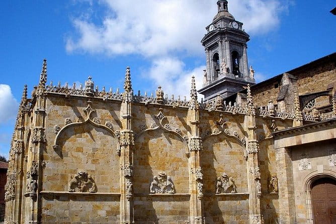 Elorrio, Oñati and Arantzazu Sanctuary - Transportation and Logistics: Comfort Meets Practicality